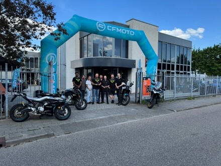 Hofland Motoren uitgeroepen tot CFMOTO Dealer van het Jaar 2024