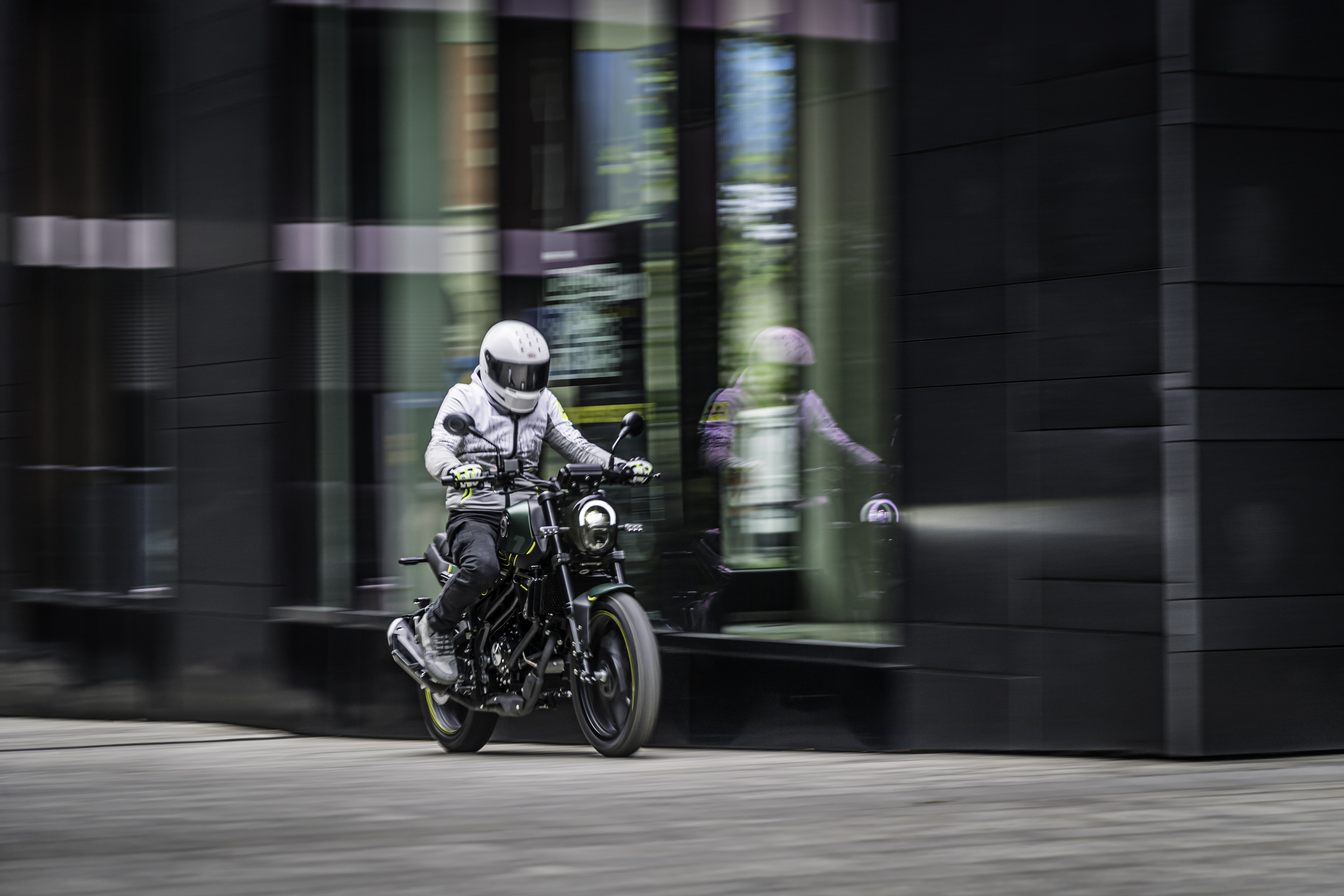 €250,- cashback op de Benelli Leoncino 125 en BN125!